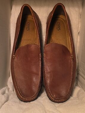 Chaps Men's Tan Leather Slip-On Loafers